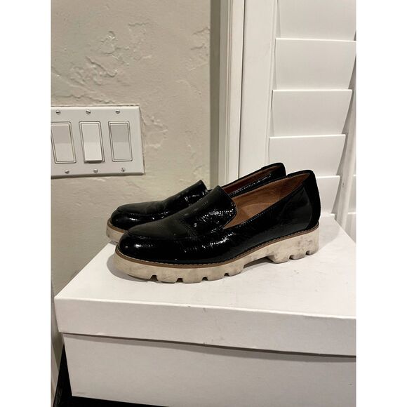 Vionic Loafers size 6 - Picture 1 of 6